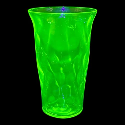 Vintage Federal Glass Green Uranium Glass Diamond Optic Pattern Juice Tumbler
