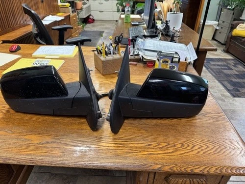 Pair 2014-2019 Chevy Silverado 1500  View Mirror W/power Fold OEM 23269798 /9