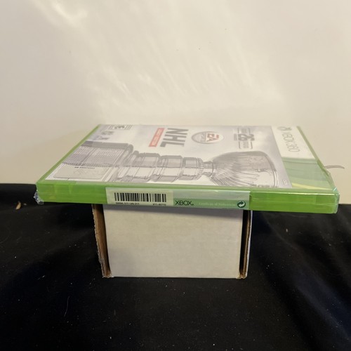 NHL Legacy Edition New Xbox 360 - Picture 3 of 5