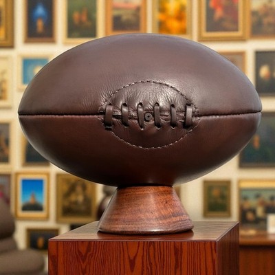 SPORTGIFTZ Vintage Leder Größe 5 Rugby Ball mit Aufsteller ein Klassiker für F