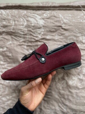 ASOS DESIGN Mens loafers in burgundy faux suede with tassel