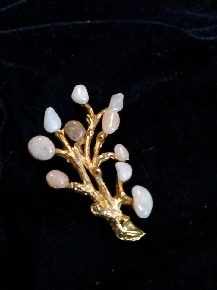 Broche prendedor vintage de rama de árbol de metal tono dorado con varias astillas de piedra - 2,25" Foto 2 de 3