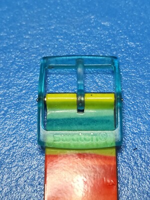 Swatch バングルウォッチ アクリル 透明モデル 2003年製 透明のケースに包まれたスウォッチの新作「Swatch CLEAR