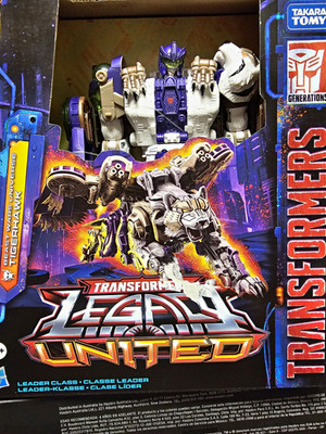 Takara Tomy Transformers Legacy United Tigerhawk Transforming Figure