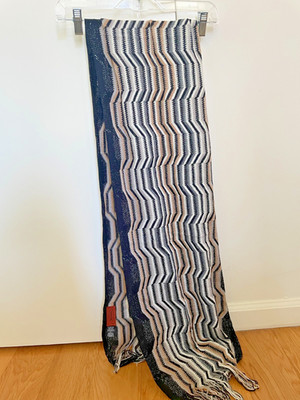 Missoni Wool Scarf - Pink Grey White Black NEW with tiny snag barely visible