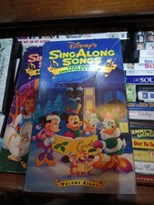 Disney's Sing Along Songs - Very Merry Christmas Songs VHS,1997 Mickey, Donald