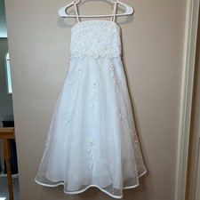 Davids Bridal Girls White Beaded Floral Tulle Flower Girl Dress Size 6 Communion