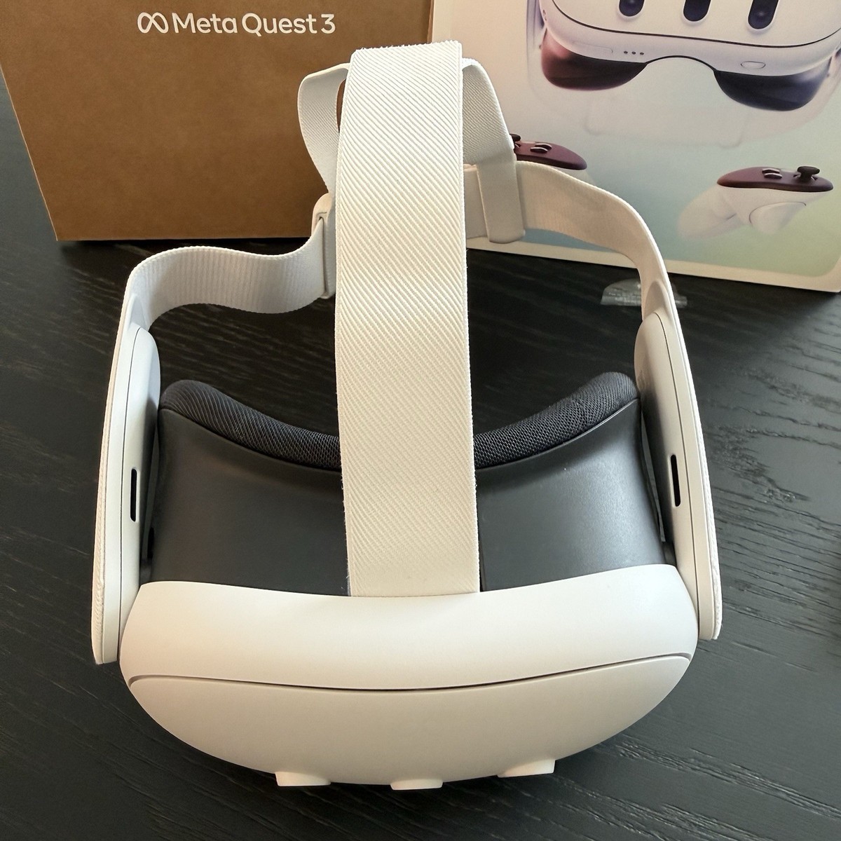 Meta Quest 3 512GB VR Headset , Controllers & BoboVR M3 Pro Heads