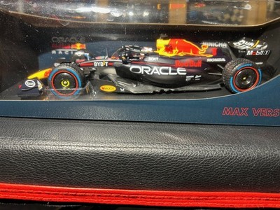 1/18 Minichamps - 2023 RED BULL-HONDA RB19 #1 MAX VERSTAPPEN - DUTCH GP WIN