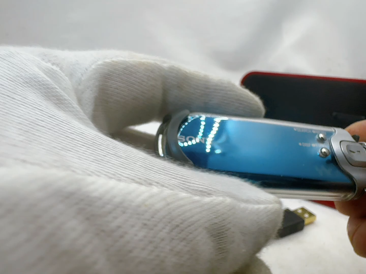 Sony Network Walkman NW-A605 Digital Music Player 512MB Blue