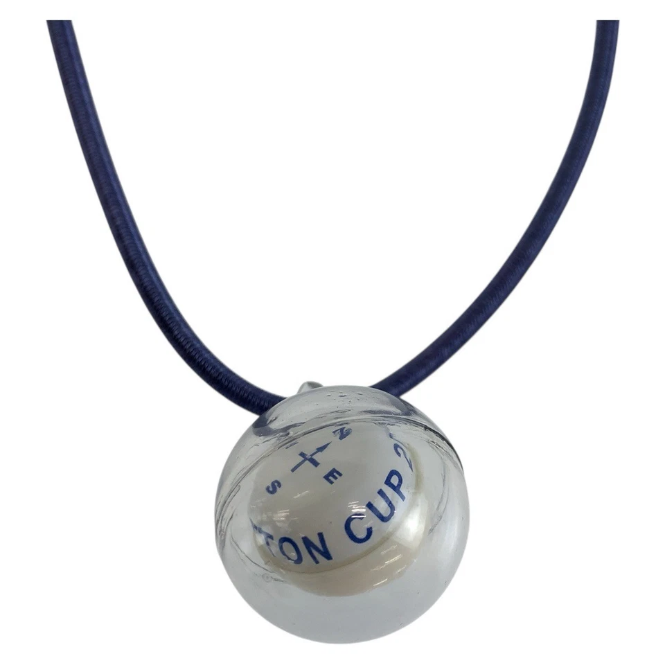 LOUIS VUITTON Louis Vuitton Cup Edición Limitada 2000 Brújula Gargantilla Goma LV Foto 2 de 4