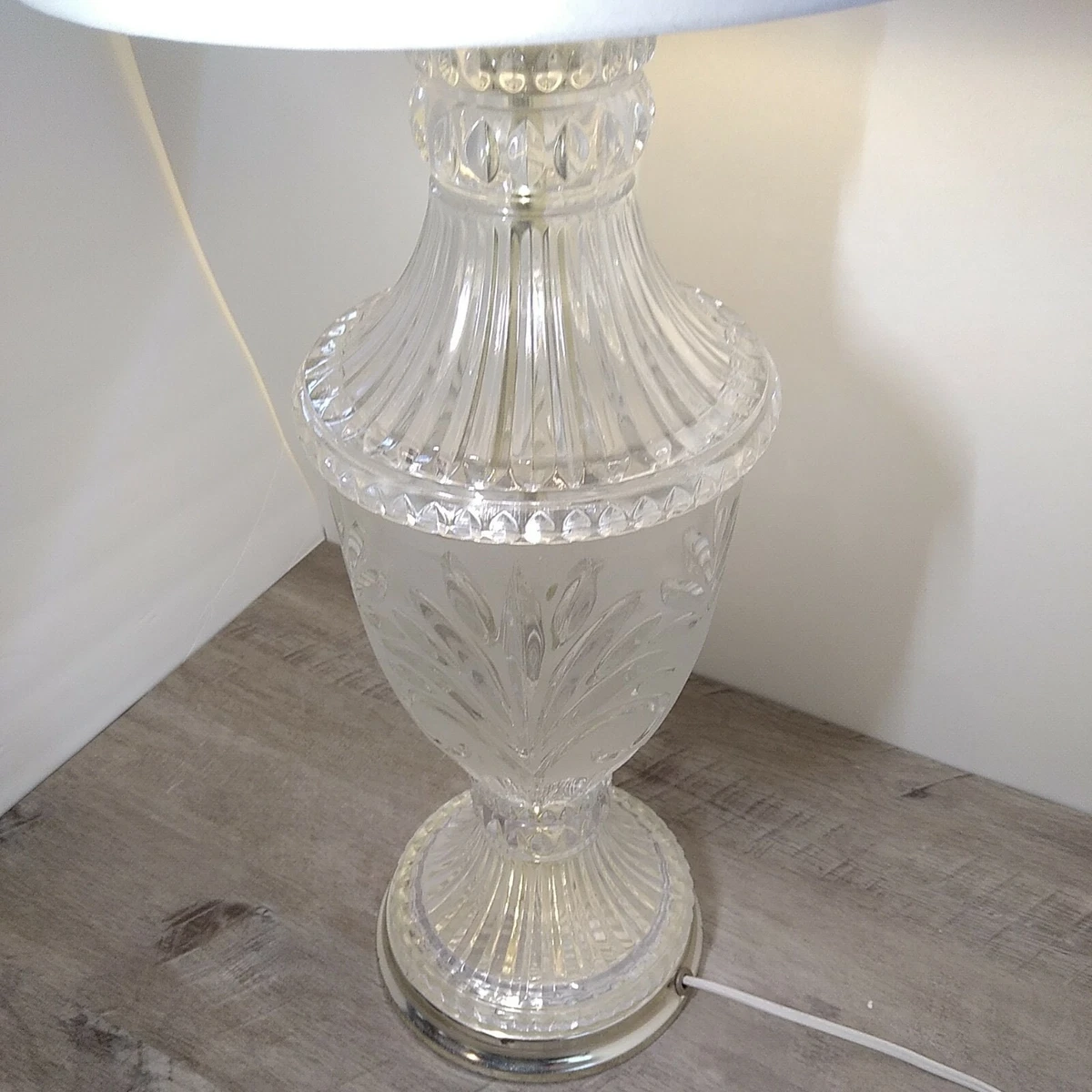 Vintage leviton crystal lamp deals