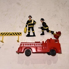 FIREMEN & FIRE TRUCK - VINTAGE CAKE DECORATING FIGURES