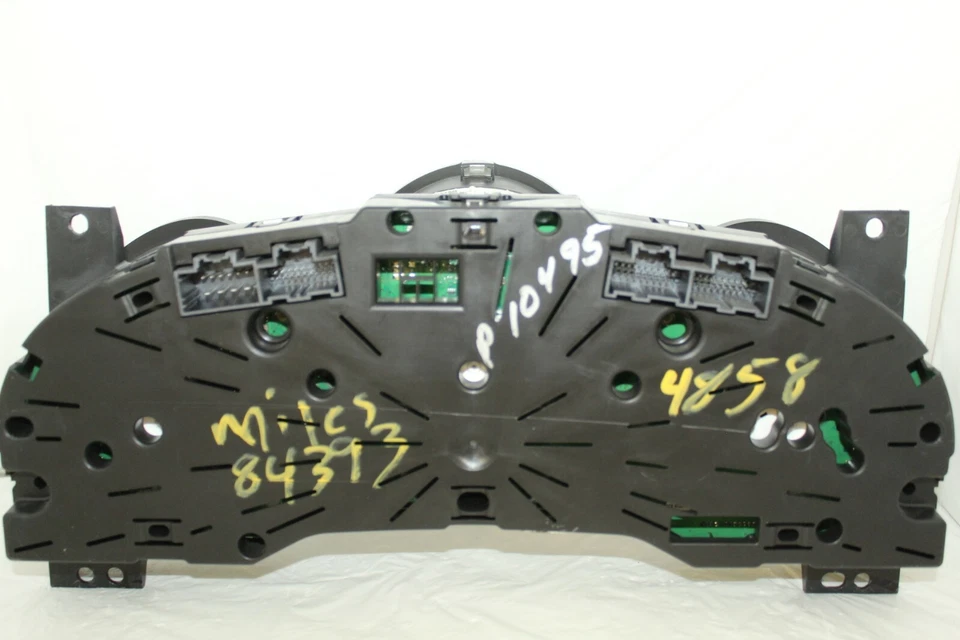 Dodge Caravan/Chrysler Town Country 2008 tablero de velocímetro 84.393 millas Foto 2 de 4