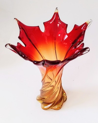 Classic MCM Vintage, Murano Twisted Red & Amber Flame, Glass Vase, 27.5 cm High. - Picture 8 of 19