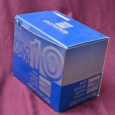 Olympus OM10 35MM NOTHING WOKRS, BROKEN/ IN ORIGINAL BOX/ ASS IS/NO RETURN/CHEAP