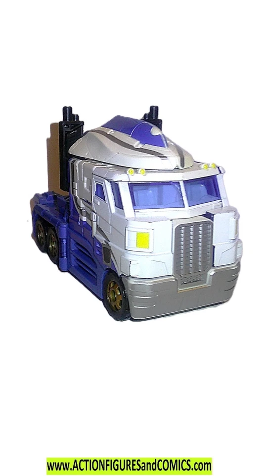 Transformers Classics ULTRA MAGNUS 2006 Target generations white optimus prime - Image 3 of 4