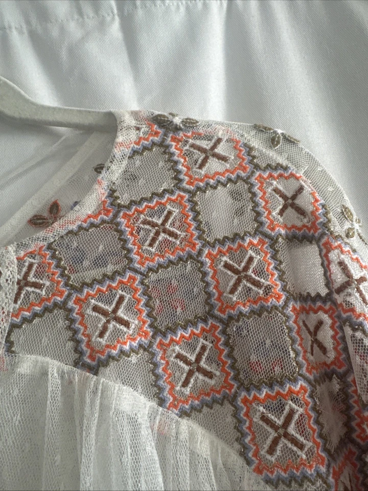 Top Free People Joyride de tul transparente bordado de gran tamaño manga larga marfil talla L Foto 4 de 4