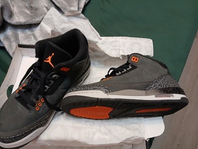 jordan 3 retro. Size-6.5y.  Color-night stadium/total orange.Only worn 2 times 