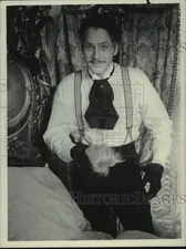 1970 Press Photo Actor Paul Newman in "Lady L" - mjx93833