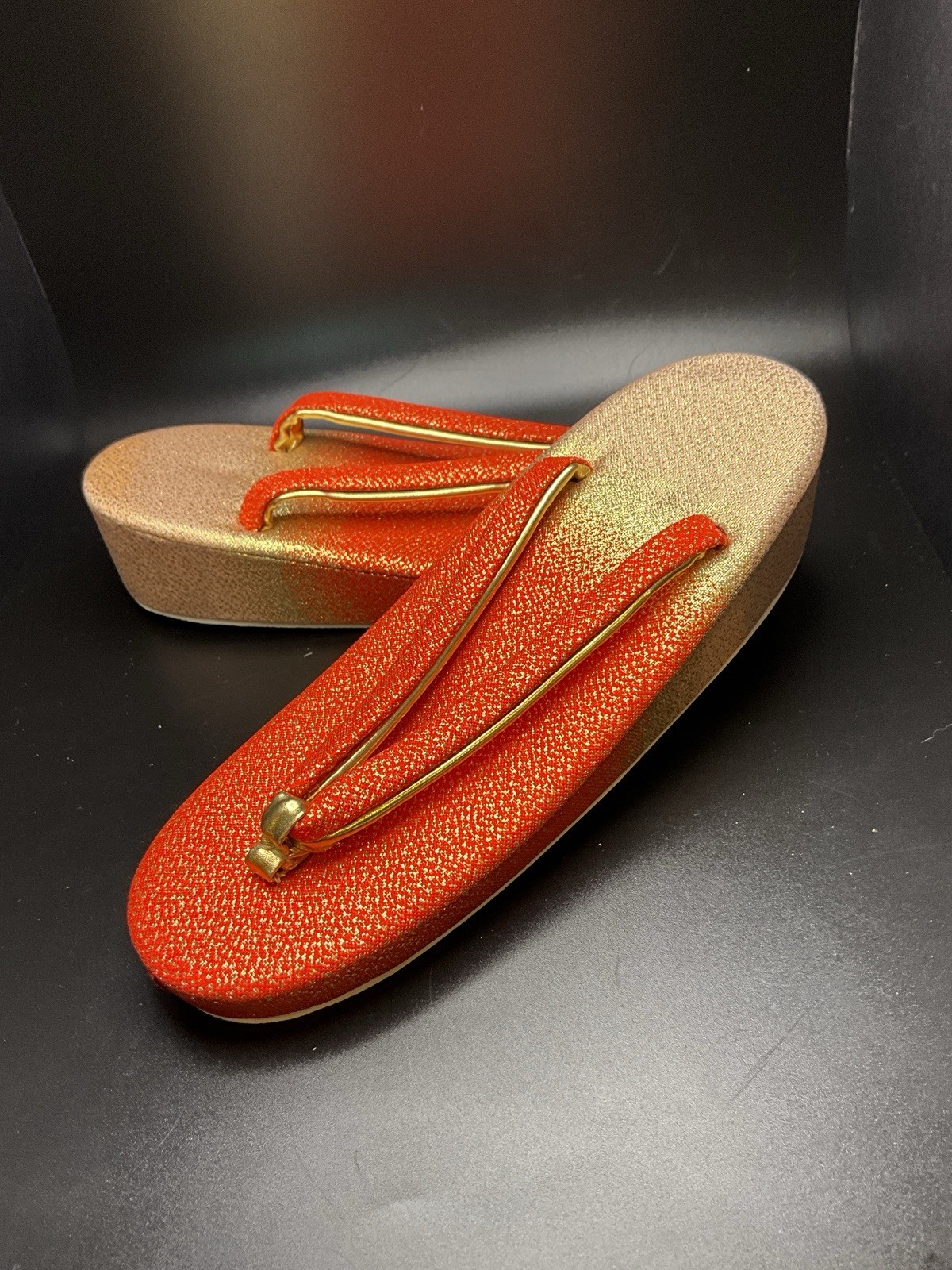 PANTOFOLA D’ORO Sandali kimono donna giapponesi Zori ciabatte broccato rosso e oro nuovi 21 cm US 4