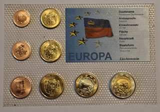 Liechtenstein Euro Kursmünzensatz 2002 im Blister Motiv Architektur