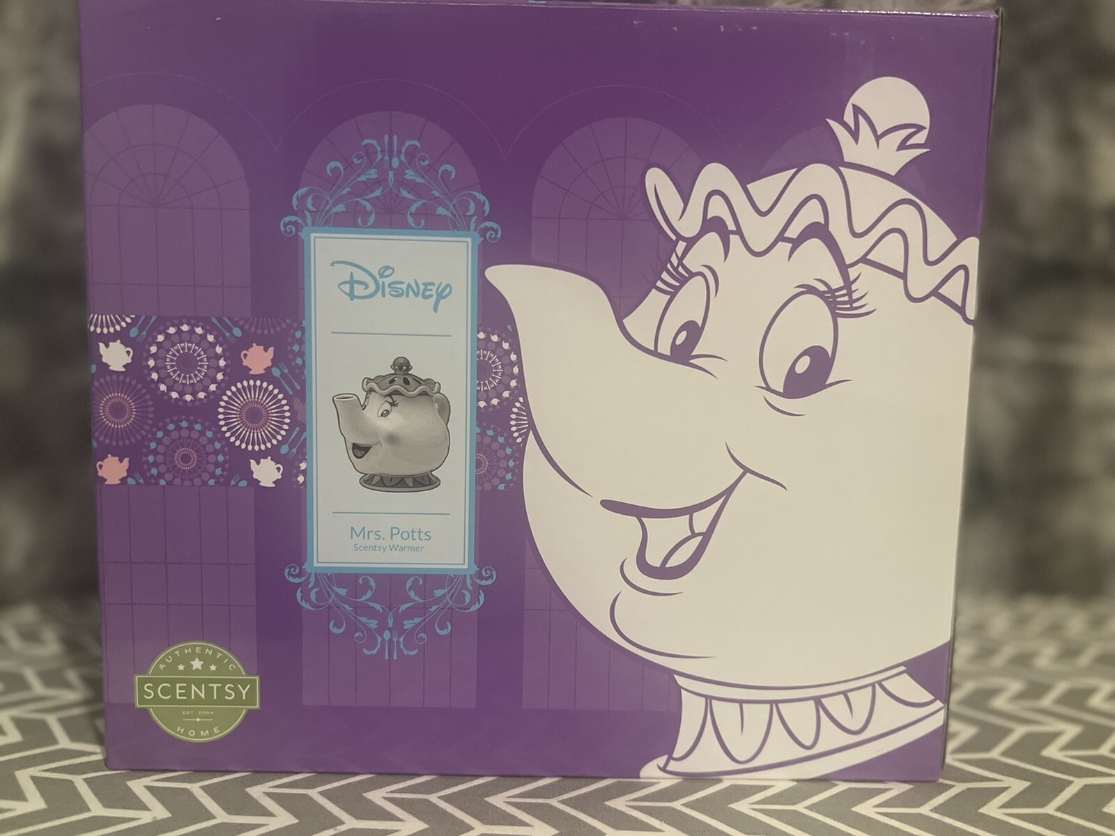 Scentsy Mrs. Potts Disney Beauty and the Beast Warmer nellspa.ro
