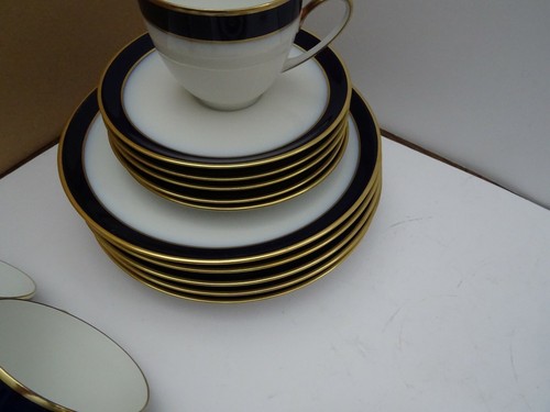 Hutschenreuther Olivia Kaffeeservice 6 Personen Kobalt mit Goldrand 21 Teile - Bild 4 von 12