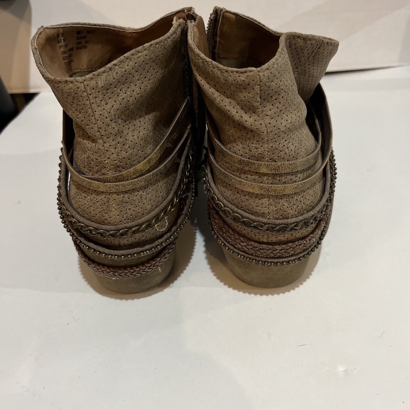 Kohls SO Women's Squadsand Block Heel Side Zip Ankle Boots Size 9M Sand