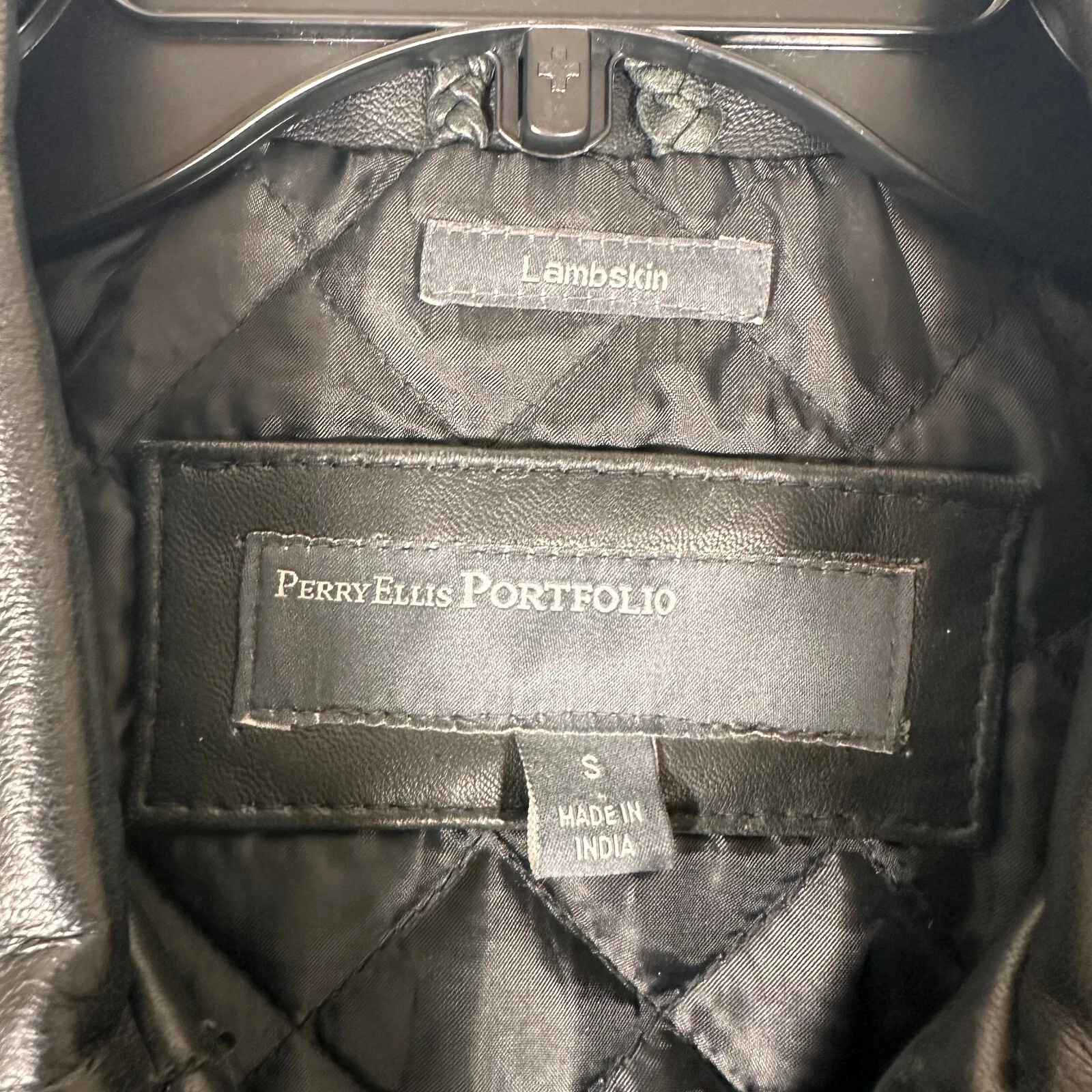 Perry Ellis Portfolio Lambskin Leather Black Jacket Quilted Lining - product detail image 4