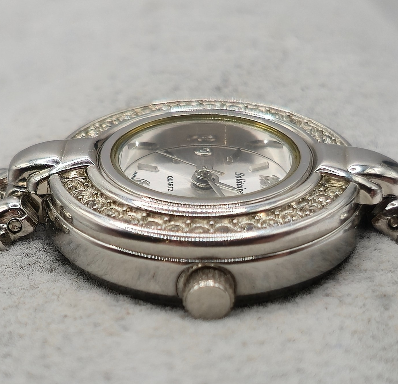 Solitaire Woman’s Interchangeable Bezel Quartz Si… - image 7