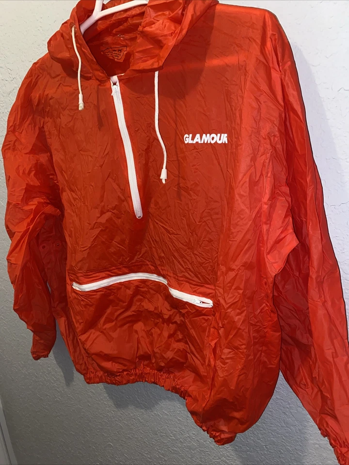 Poncho impermeable con capucha rojo de colección Glamour Magazine años 70/80 chaqueta de PVC. #C Foto 3 de 4