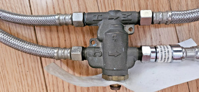 Watts 3/8-Inch LFUSG-B-M2 Under Sink Guardian Thermostatic Mixing Valve W/ Lines