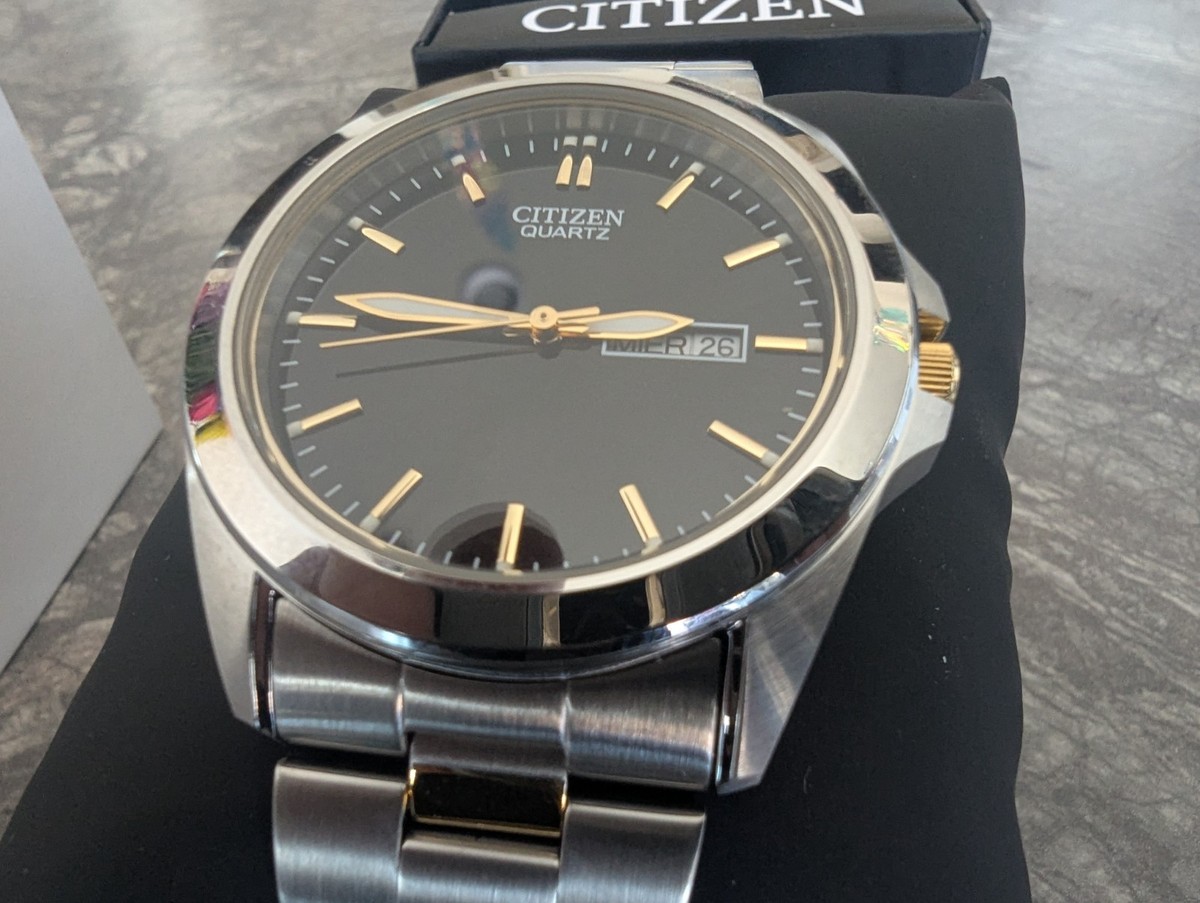Citizen Men\'s Day Date Watch 1102-S110335 Two Tone Black Dial w/ Box Working Citizen Men main image 2