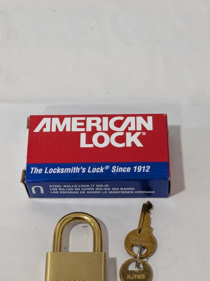 Candado de latón American Lock, con llave similar, grillete estándar ASL40NKARMVK- DG34823 Foto 3 de 4