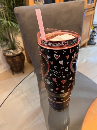 BUC-EE'S VALENTINES DAY Tumbler “LOVE IS IN THE AIR” Buc-ee’s New for 2025 40 oz - Picture 13 of 13