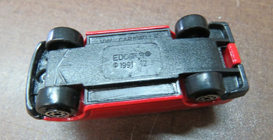 Edocar: VW Caravelle - Transporter "COCA COLA" Nuovo E Mai Utilizzato In OVP - Immagine 4 di 4