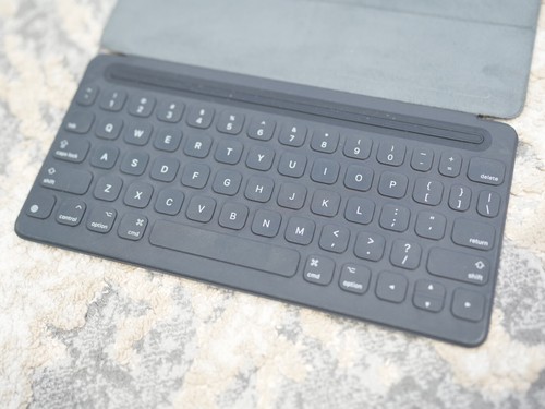 Apple iPad Smart Keyboard Black A1829 - Photo 2/7
