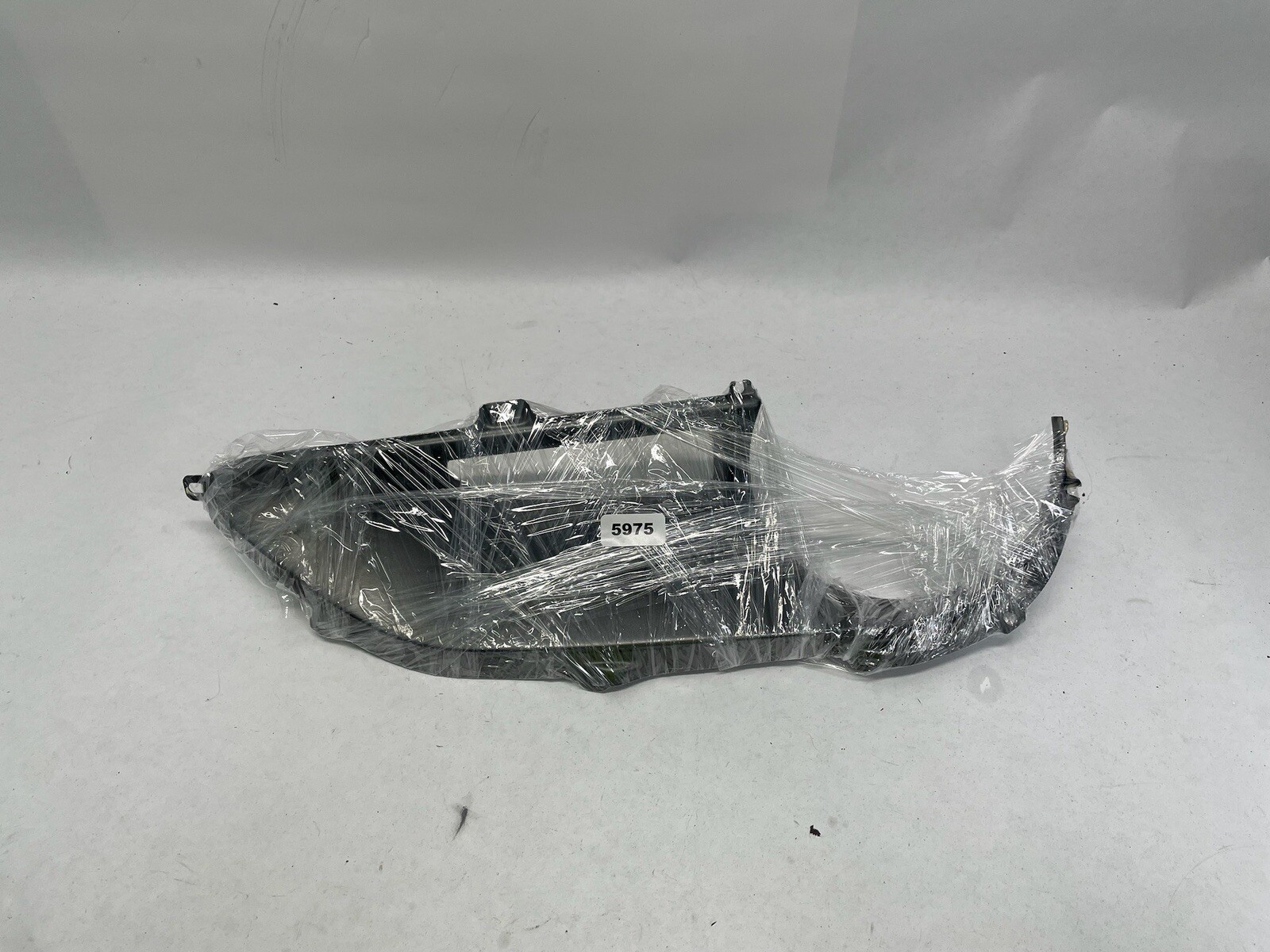FERRARI 488 GTB SPIDER PASSENGER TAIL LIGHT AIR INTAKE SURROUND TRIM RIGHT OEM