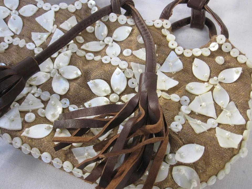 Moyna Beaded Floral Shell Handbag Purse - Image 2 of 4