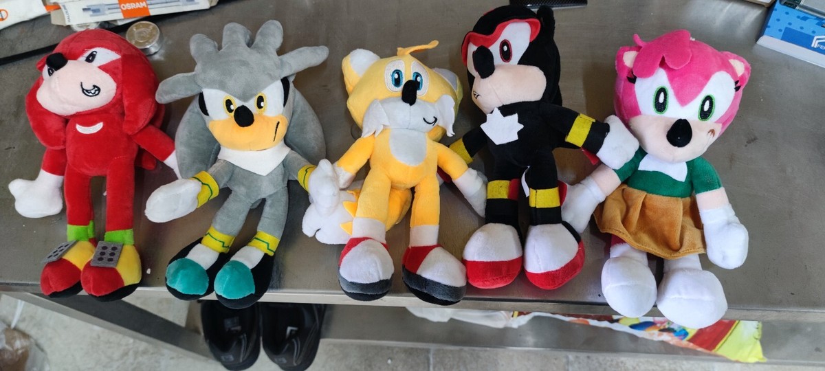 PELUCHE famiglia SONIC E AMICI KNUCKLES TAILS SHADOW RICCIO