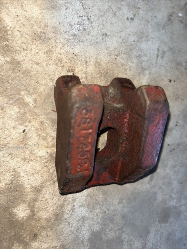 Abrazadera ajustadora de rueda trasera 381725R1 hecha para tractor IH 504 544 574 656 606 - Imagen 1 de 4