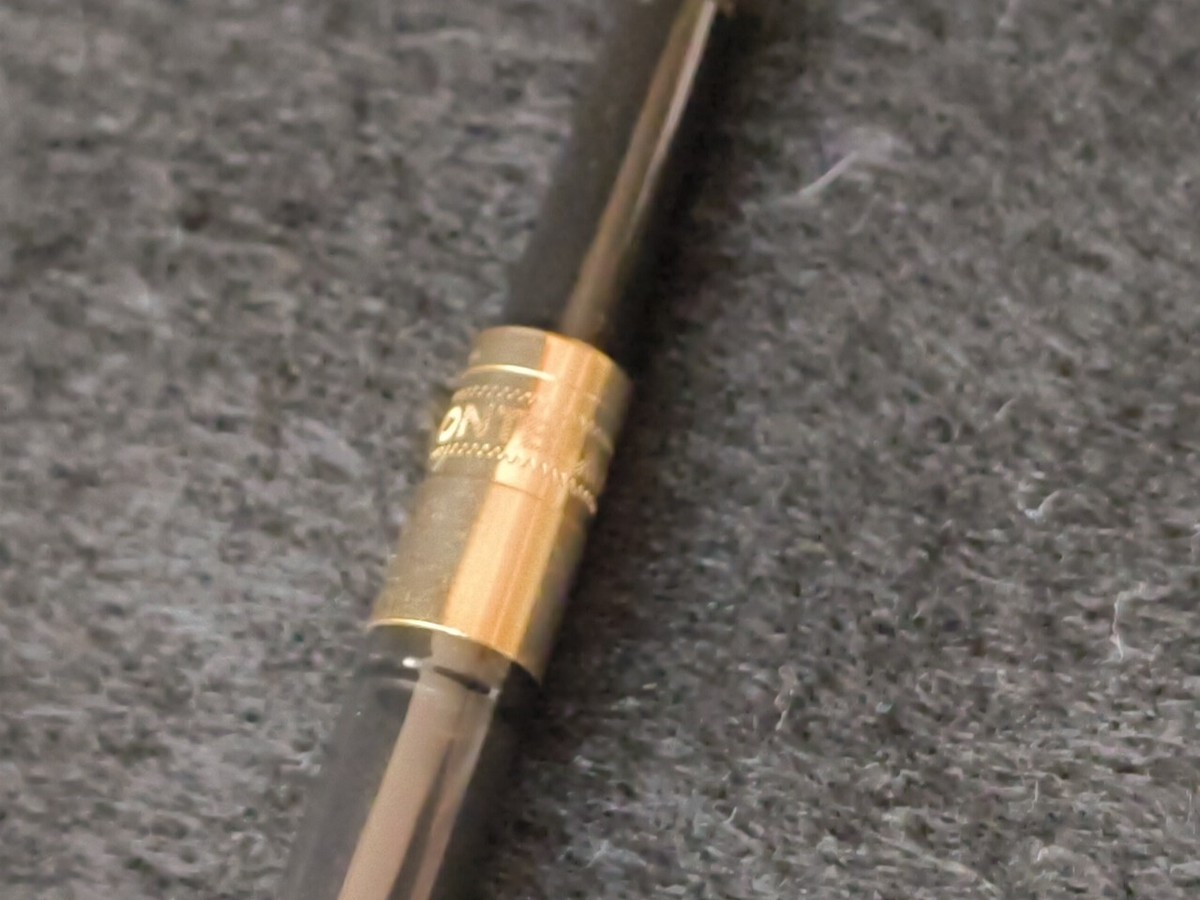 Montblanc Meisterstuck classic 144 Fountain Pen w/manual, box set