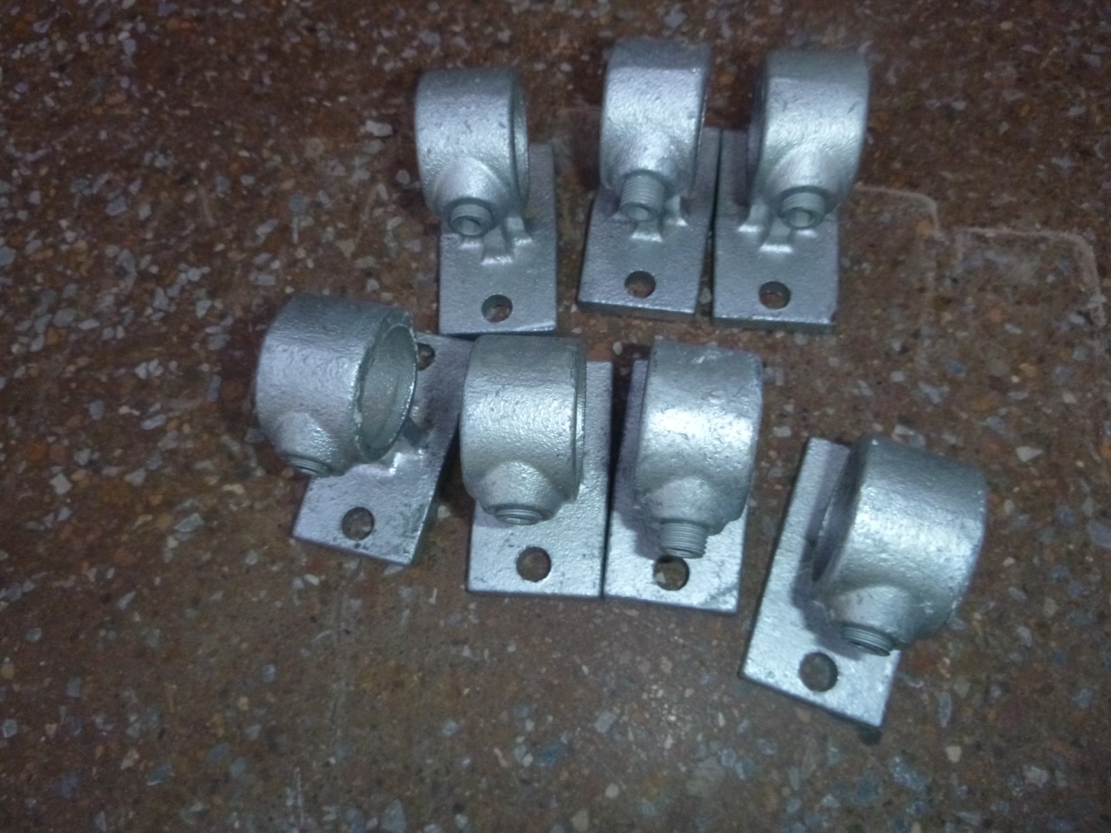 KK Kee Klamp Style Steel Tek Railing Support, Galvanized (7 pcs)