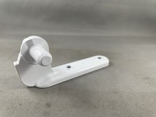 ELECTROLUX FRIDGE DOOR CENTRE HINGE R/H | PN: 1461502