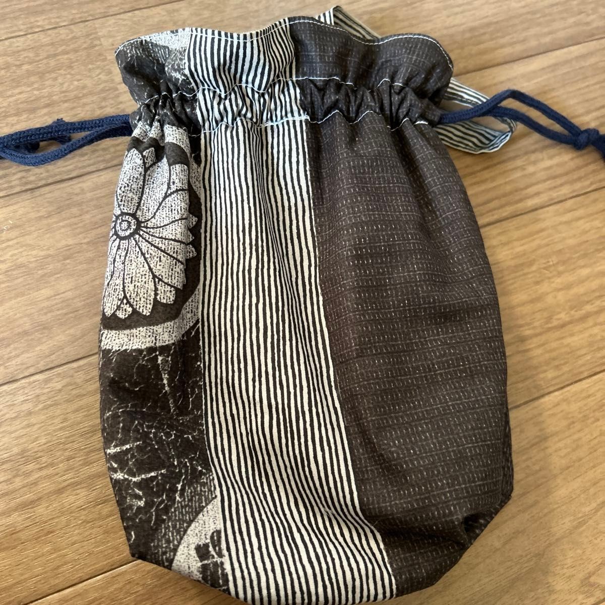 Japanese pattern drawstring bag striped accessory… - image 2