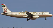 Airbus A320 A-320 Etihad Airways Desktop Wood Airplane Model Small Scale 1/130