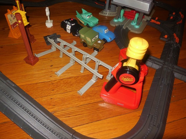 Disney Pixar Cars GeoTrax Radiator Springs Mega Set RC Turbo Great Toy for sale online | eBay