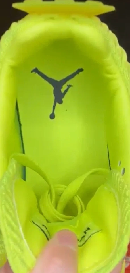 耐克 2019 JORDAN 4 IV AQ3559 700 FLYKNIT VOLT 尺寸 7 I III IV VI 1 3 4 6 11 XI — 第 2/4 张图片