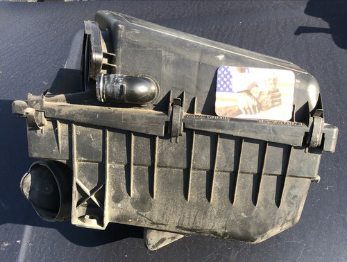 98 Volvo V70 S70 Air Filter Cleaner Box intake Housing Non Turbo NA OEM - Picture 2 of 8